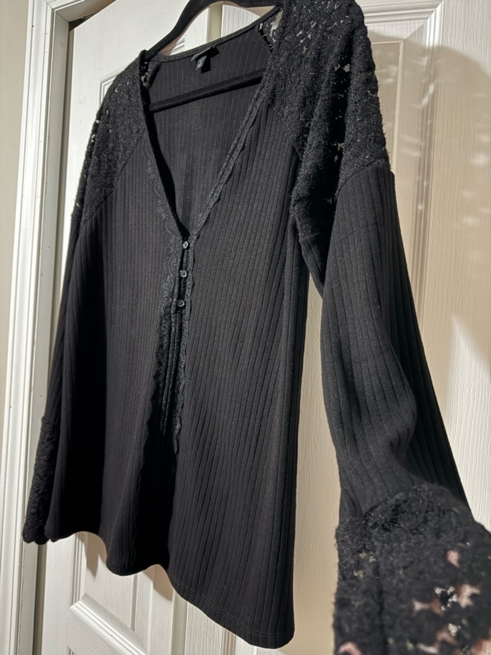 Torrid Black Lace Accent V-Neck Long Sleeve Top -1X Torrid Size 1